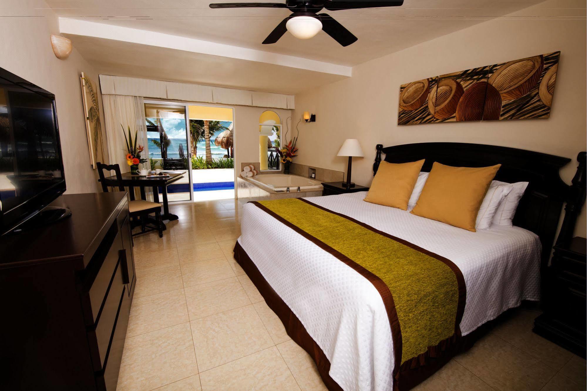Hidden Beach Resort Au Naturel Adults Only Catamaran, Cenote & More Inclusive Akumal Eksteriør bilde
